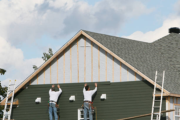 Professional Emergency Siding Repair technician working in Woodbury, MN